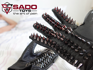 Spiked Gloves - Cruel Reell 01